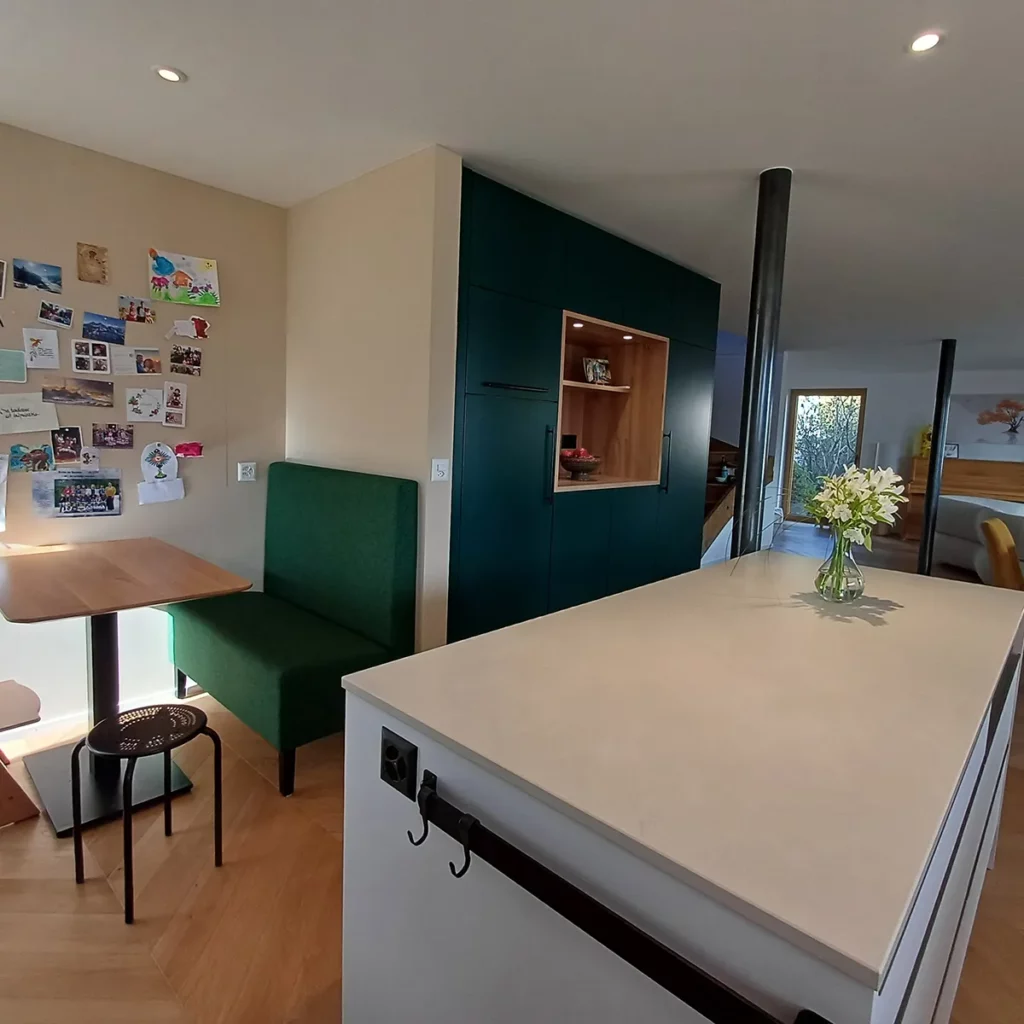 nouvelle-cuisine-sur-mesure-vert-profond-saviese-cuisinella-sion-apres3