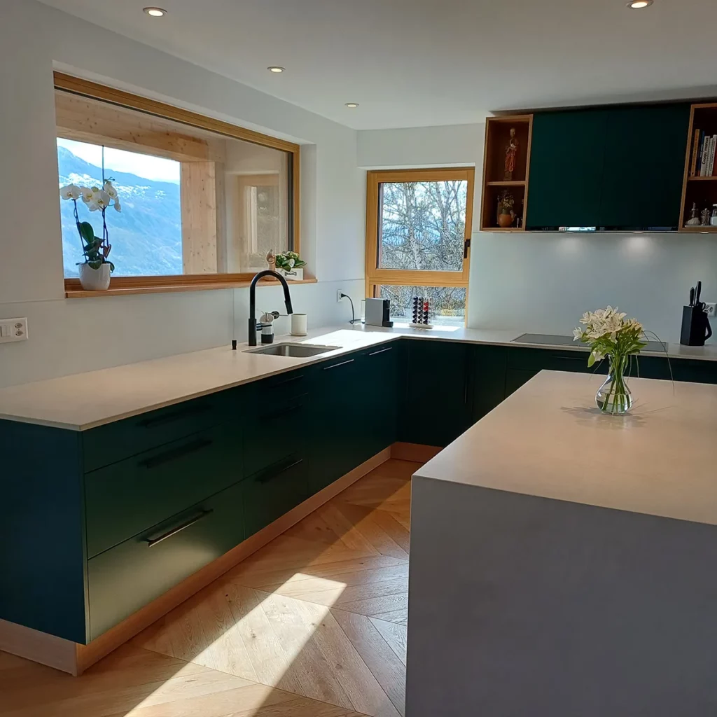 nouvelle-cuisine-sur-mesure-vert-profond-saviese-cuisinella-sion-apres4