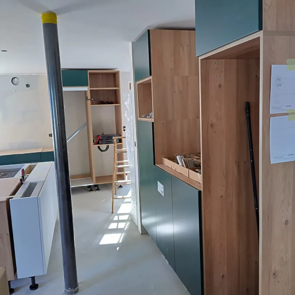nouvelle-cuisine-sur-mesure-vert-profond-saviese-cuisinella-sion-avant6